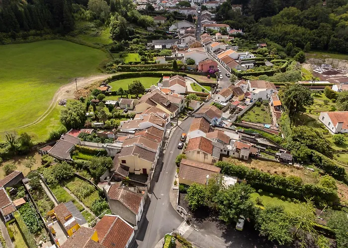 Furnas Nest